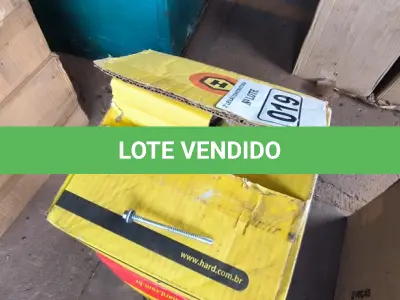LOTE 019 - 01 LOTE DE PARAFUSOS AUTO BROCANTE PARA TELHADO. (NO ESTADO)