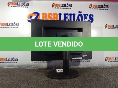 LOTE 062 - 01 MONITOR 22’’ MARCA SAMSUNG. (DISPLAY) (NO ESTADO) AV9548U