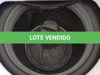 LOTE 271 - 01 MÁQUINA DE LAVAR ROUPAS DE 17 KG MARCA ELETROLUX 220V. (WASHER MACHINE) (NO ESTADO) BH1672Y