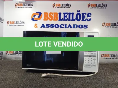 LOTE 132 - 01 MICRO-ONDAS 17 LITROS 110V MARCA LG. (NO ESTADO) AV9975E