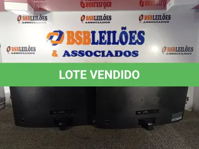 LOTE 109 - 02 MONITORES 24’’ MARCA SAMSUNG COM AVARIAS NA TELA. SEM PÉ (DISPLAY) (NO ESTADO) AV9738L E AV9739Y