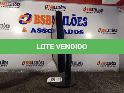 LOTE 057 - 01 MONITOR 22’’ MARCA SAMSUNG. (DISPLAY) (NO ESTADO) AV9496N