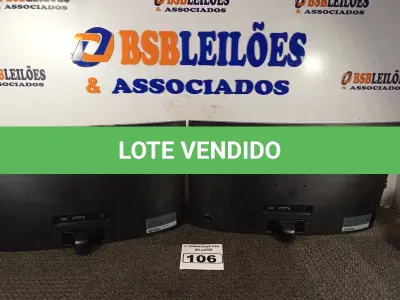 LOTE 106 - 02 MONITORES 24’’ MARCA SAMSUNG COM AVARIAS NA TELA. (DISPLAY) SEM PÉ (NO ESTADO) AV9735C E AV9735Y