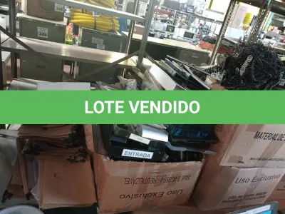 LOTE 079 - 01 LOTE COM GRANDE QUANTIDADE DE PASTAS PARA DOCUMENTOS E PERIFÉRICOS DIVERSOS. (NO ESTADO) ATENÇÃO! FAZER A VISITAÇÃO ANTES DE ARREMATAR, NÃO SABEMOS SE FUNCIONA. LEILÃO NÃO TEM GARANTIA E NEM DEVOLUÇÃO, SUJEITO A POSSÍVEIS AVARIAS VISÍVEIS/OCULTAS E/OU AUSÊNCIA DE COMPONENTES.