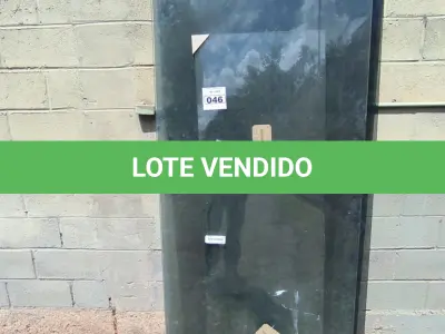 LOTE 046 - 01 LOTE COM PLACAS DE VIDROS (NO ESTADO)