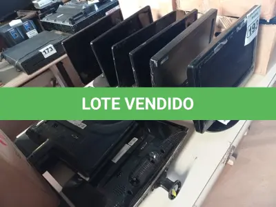 LOTE 193 - 12 MONITORES MARCAS E MODELOS DIVERSOS. (NO ESTADO) ATENÇÃO! FAZER A VISITAÇÃO ANTES DE ARREMATAR, NÃO SABEMOS SE FUNCIONA. LEILÃO NÃO TEM GARANTIA E NEM DEVOLUÇÃO, SUJEITO A POSSÍVEIS AVARIAS VISÍVEIS/OCULTAS E/OU AUSÊNCIA DE COMPONENTES.