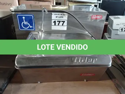 LOTE 177 - 01 BEBEDOURO DE PAREDE EM AÇO INOX MARCA LÍDER 220V. (NO ESTADO) ATENÇÃO! FAZER A VISITAÇÃO ANTES DE ARREMATAR, NÃO SABEMOS SE FUNCIONA. LEILÃO NÃO TEM GARANTIA E NEM DEVOLUÇÃO, SUJEITO A POSSÍVEIS AVARIAS VISÍVEIS/OCULTAS E/OU AUSÊNCIA DE COMPONENTES.