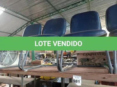 LOTE 081 - 04 CADEIRAS DE ESCRITÓRIO COM BASES FIXAS. (NO ESTADO) ATENÇÃO! FAZER A VISITAÇÃO ANTES DE ARREMATAR, NÃO SABEMOS SE FUNCIONA. LEILÃO NÃO TEM GARANTIA E NEM DEVOLUÇÃO, SUJEITO A POSSÍVEIS AVARIAS VISÍVEIS/OCULTAS E/OU AUSÊNCIA DE COMPONENTES.