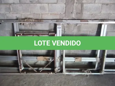 LOTE 117 - 01 LOTE COM JANELAS EM ALUMÍNIO (NO ESTADO)