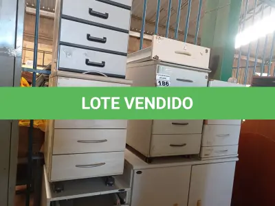 LOTE 186 - 01 ARMÁRIO BAIXO E 05 GAVETEIROS DIVERSOS. (NO ESTADO) ATENÇÃO! FAZER A VISITAÇÃO ANTES DE ARREMATAR, NÃO SABEMOS SE FUNCIONA. LEILÃO NÃO TEM GARANTIA E NEM DEVOLUÇÃO, SUJEITO A POSSÍVEIS AVARIAS VISÍVEIS/OCULTAS E/OU AUSÊNCIA DE COMPONENTES.