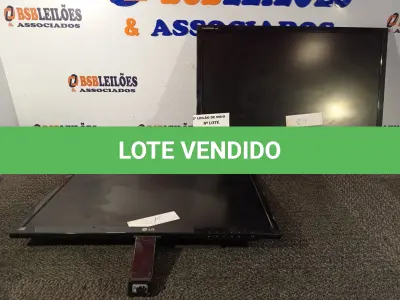 LOTE 154 - 02 MONITORES LG FLATROM E2360V-PN. (NO ESTADO) ATENÇÃO! FAZER A VISITAÇÃO ANTES DE ARREMATAR, NÃO SABEMOS SE FUNCIONA. LEILÃO NÃO TEM GARANTIA E NEM DEVOLUÇÃO, SUJEITO A POSSÍVEIS AVARIAS VISÍVEIS/OCULTAS E/OU AUSÊNCIA DE COMPONENTES.