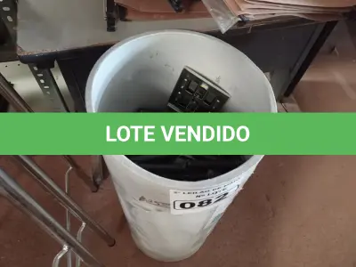 LOTE 082 - 01 LOTE COM GRANDE QUANTIDADE DE PARAFUSOS. (NO ESTADO) ATENÇÃO! FAZER A VISITAÇÃO ANTES DE ARREMATAR, NÃO SABEMOS SE FUNCIONA. LEILÃO NÃO TEM GARANTIA E NEM DEVOLUÇÃO, SUJEITO A POSSÍVEIS AVARIAS VISÍVEIS/OCULTAS E/OU AUSÊNCIA DE COMPONENTES.