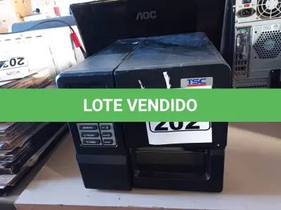 LOTE 202 - 01 IMPRESSORA DE ETIQUETAS MARCA TSC. (NO ESTADO) ATENÇÃO! FAZER A VISITAÇÃO ANTES DE ARREMATAR, NÃO SABEMOS SE FUNCIONA. LEILÃO NÃO TEM GARANTIA E NEM DEVOLUÇÃO, SUJEITO A POSSÍVEIS AVARIAS VISÍVEIS/OCULTAS E/OU AUSÊNCIA DE COMPONENTES.