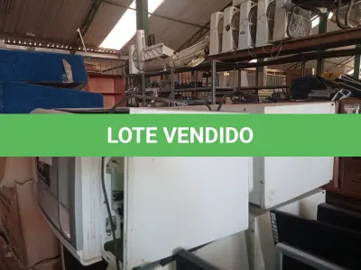 LOTE 125 - 04 MICRO-ONDAS MARCAS E MODELOS DIVERSOS. (NO ESTADO) ATENÇÃO! FAZER A VISITAÇÃO ANTES DE ARREMATAR, NÃO SABEMOS SE FUNCIONA. LEILÃO NÃO TEM GARANTIA E NEM DEVOLUÇÃO, SUJEITO A POSSÍVEIS AVARIAS VISÍVEIS/OCULTAS E/OU AUSÊNCIA DE COMPONENTES.