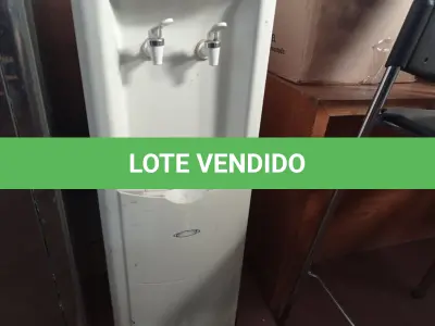 LOTE 108 - 01 BEBEDOURO PARA GARRAFÃO MARCA. (NO ESTADO) ATENÇÃO! FAZER A VISITAÇÃO ANTES DE ARREMATAR, NÃO SABEMOS SE FUNCIONA. LEILÃO NÃO TEM GARANTIA E NEM DEVOLUÇÃO, SUJEITO A POSSÍVEIS AVARIAS VISÍVEIS/OCULTAS E/OU AUSÊNCIA DE COMPONENTES.