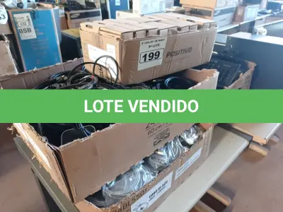 LOTE 199 - 01 LOTE COM VÁRIOS TECLADOS PARA PC, CABOS E PERIFÉRICOS DIVERSOS. (NO ESTADO) ATENÇÃO! FAZER A VISITAÇÃO ANTES DE ARREMATAR, NÃO SABEMOS SE FUNCIONA. LEILÃO NÃO TEM GARANTIA E NEM DEVOLUÇÃO, SUJEITO A POSSÍVEIS AVARIAS VISÍVEIS/OCULTAS E/OU AUSÊNCIA DE COMPONENTES.