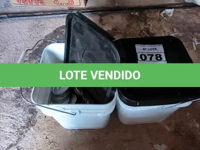 LOTE 078 - 01 LOTE DE PARAFUSOS AUTO BROCANTE PARA TELHADO. (NO ESTADO)