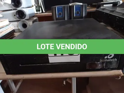 LOTE 173 - 01 GAVETA PARA CAIXA DE SUPERMERCADO. (NO ESTADO) ATENÇÃO! FAZER A VISITAÇÃO ANTES DE ARREMATAR, NÃO SABEMOS SE FUNCIONA. LEILÃO NÃO TEM GARANTIA E NEM DEVOLUÇÃO, SUJEITO A POSSÍVEIS AVARIAS VISÍVEIS/OCULTAS E/OU AUSÊNCIA DE COMPONENTES.