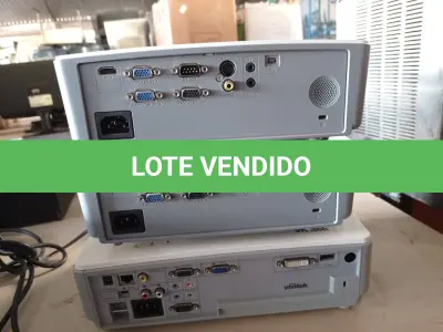 LOTE 175 - 03 PROJETORES MULTIMIDIA MARCAS VIVITEK MODELOS DIVERSOS. (NO ESTADO) ATENÇÃO! FAZER A VISITAÇÃO ANTES DE ARREMATAR, NÃO SABEMOS SE FUNCIONA. LEILÃO NÃO TEM GARANTIA E NEM DEVOLUÇÃO, SUJEITO A POSSÍVEIS AVARIAS VISÍVEIS/OCULTAS E/OU AUSÊNCIA DE COMPONENTES.