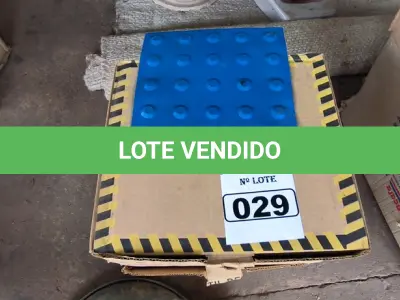 LOTE 029 - 01 LOTE COM PISOS TÁTIL DE BORRACHA (NO ESTADO)