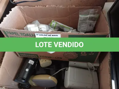 LOTE 157 - 01 LOTE COM VÁRIOS SENSORES DE PRESENÇA, CAIXINHAS DE SOM PARA PC E MATERIAIS ELÉTRICOS DIVERSOS. (NO ESTADO) ATENÇÃO! FAZER A VISITAÇÃO ANTES DE ARREMATAR, NÃO SABEMOS SE FUNCIONA. LEILÃO NÃO TEM GARANTIA E NEM DEVOLUÇÃO, SUJEITO A POSSÍVEIS AVARIAS VISÍVEIS/OCULTAS E/OU AUSÊNCIA DE COMPONENTES.