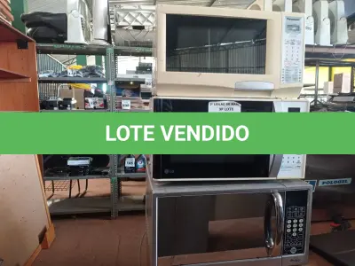 LOTE 118 - 03 MICRO-ONDAS MARCAS E MODELOS DIVERSOS. (NO ESTADO) ATENÇÃO! FAZER A VISITAÇÃO ANTES DE ARREMATAR, NÃO SABEMOS SE FUNCIONA. LEILÃO NÃO TEM GARANTIA E NEM DEVOLUÇÃO, SUJEITO A POSSÍVEIS AVARIAS VISÍVEIS/OCULTAS E/OU AUSÊNCIA DE COMPONENTES.
