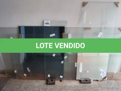LOTE 106 - 01 LOTE COM VIDROS TAMANHOS DIVERSOS (NO ESTADO) 