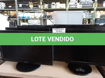 LOTE 133 - 08 MONITORES MARCAS E MODELOS DIVERSOS. (NO ESTADO) ATENÇÃO! FAZER A VISITAÇÃO ANTES DE ARREMATAR, NÃO SABEMOS SE FUNCIONA. LEILÃO NÃO TEM GARANTIA E NEM DEVOLUÇÃO, SUJEITO A POSSÍVEIS AVARIAS VISÍVEIS/OCULTAS E/OU AUSÊNCIA DE COMPONENTES.