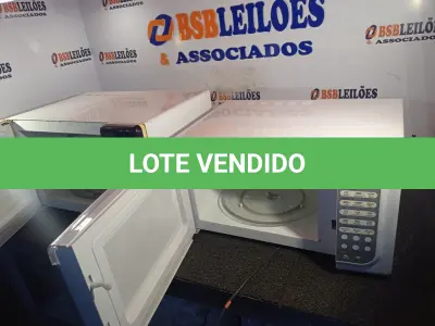 LOTE 053 - 02 MICRO-ONDAS MARCAS E MODELOS DIVERSOS. (NO ESTADO) ATENÇÃO! FAZER A VISITAÇÃO ANTES DE ARREMATAR, NÃO SABEMOS SE FUNCIONA. LEILÃO NÃO TEM GARANTIA E NEM DEVOLUÇÃO, SUJEITO A POSSÍVEIS AVARIAS VISÍVEIS/OCULTAS E/OU AUSÊNCIA DE COMPONENTES.