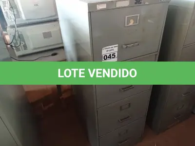 LOTE 045 - 01 ARQUIVO DE AÇO COM 04 GAVETAS. (NO ESTADO) ATENÇÃO! FAZER A VISITAÇÃO ANTES DE ARREMATAR, NÃO SABEMOS SE FUNCIONA. LEILÃO NÃO TEM GARANTIA E NEM DEVOLUÇÃO, SUJEITO A POSSÍVEIS AVARIAS VISÍVEIS/OCULTAS E/OU AUSÊNCIA DE COMPONENTES.