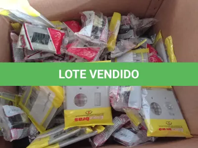 LOTE 012 - 01 LOTE COM GRANDE QUANTIDADE DE DIVISORES DE ALTA DE 2 SAÍDAS 2050MHZ E VÁRIOS INTERRUPTORES ANTIGOS. (NO ESTADO) ATENÇÃO! FAZER A VISITAÇÃO ANTES DE ARREMATAR, NÃO SABEMOS SE FUNCIONA. LEILÃO NÃO TEM GARANTIA E NEM DEVOLUÇÃO, SUJEITO A POSSÍVEIS AVARIAS VISÍVEIS/OCULTAS E/OU AUSÊNCIA DE COMPONENTES.