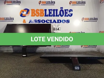 LOTE 034 - 02 MONITORES MARCAS LG MODELOS FLATROM E2360V-PN/E2260V-PN. (NO ESTADO) ATENÇÃO! FAZER A VISITAÇÃO ANTES DE ARREMATAR, NÃO SABEMOS SE FUNCIONA. LEILÃO NÃO TEM GARANTIA E NEM DEVOLUÇÃO, SUJEITO A POSSÍVEIS AVARIAS VISÍVEIS/OCULTAS E/OU AUSÊNCIA DE COMPONENTES.