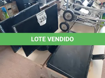 LOTE 259 - 04 MONITORES MARCAS E MODELOS DIVERSOS. (NO ESTADO) ATENÇÃO! FAZER A VISITAÇÃO ANTES DE ARREMATAR, NÃO SABEMOS SE FUNCIONA. LEILÃO NÃO TEM GARANTIA E NEM DEVOLUÇÃO, SUJEITO A POSSÍVEIS AVARIAS VISÍVEIS/OCULTAS E/OU AUSÊNCIA DE COMPONENTES.