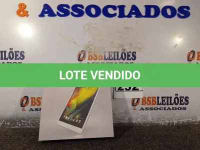 LOTE 232 - 01 TABLET MARCA HP. (NO ESTADO) ATENÇÃO! FAZER A VISITAÇÃO ANTES DE ARREMATAR, NÃO SABEMOS SE FUNCIONA. LEILÃO NÃO TEM GARANTIA E NEM DEVOLUÇÃO, SUJEITO A POSSÍVEIS AVARIAS VISÍVEIS/OCULTAS E/OU AUSÊNCIA DE COMPONENTES.