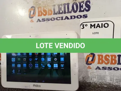LOTE 018 - 1 WORKTAB Q10 SEM CARREGADOR MARCA PHILCO. (NO ESTADO) ATENÇÃO! FAZER A VISITAÇÃO ANTES DE ARREMATAR, NÃO SABEMOS SE FUNCIONA. LEILÃO NÃO TEM GARANTIA E NEM DEVOLUÇÃO, SUJEITO A POSSÍVEIS AVARIAS VISÍVEIS/OCULTAS E/OU AUSÊNCIA DE COMPONENTES.