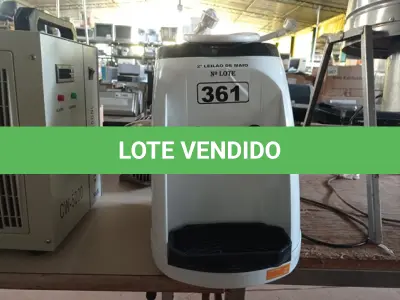 LOTE 361 - 01 BEBEDOURO PARA GARRAFÃO “REFRIGERADO” 220V. (NO ESTADO) ATENÇÃO! FAZER A VISITAÇÃO ANTES DE ARREMATAR, NÃO SABEMOS SE FUNCIONA. LEILÃO NÃO TEM GARANTIA E NEM DEVOLUÇÃO, SUJEITO A POSSÍVEIS AVARIAS VISÍVEIS/OCULTAS E/OU AUSÊNCIA DE COMPONENTES.