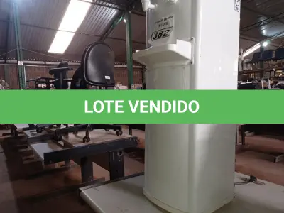 LOTE 382 - 01 BEBEDOURO PARA GARRAFÃO MARCA LIBELL 220V. (NO ESTADO) ATENÇÃO! FAZER A VISITAÇÃO ANTES DE ARREMATAR, NÃO SABEMOS SE FUNCIONA. LEILÃO NÃO TEM GARANTIA E NEM DEVOLUÇÃO, SUJEITO A POSSÍVEIS AVARIAS VISÍVEIS/OCULTAS E/OU AUSÊNCIA DE COMPONENTES.
