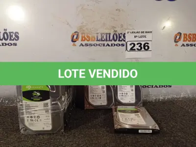 LOTE 236 - 13 HARD DISC MARCAS E MODELOS DIVERSOS. (NO ESTADO) ATENÇÃO! FAZER A VISITAÇÃO ANTES DE ARREMATAR, NÃO SABEMOS SE FUNCIONA. LEILÃO NÃO TEM GARANTIA E NEM DEVOLUÇÃO, SUJEITO A POSSÍVEIS AVARIAS VISÍVEIS/OCULTAS E/OU AUSÊNCIA DE COMPONENTES.