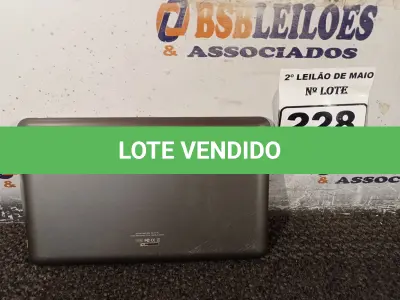 LOTE 228 - 01 TABLET MARCA KYROS. (NO ESTADO) ATENÇÃO! FAZER A VISITAÇÃO ANTES DE ARREMATAR, NÃO SABEMOS SE FUNCIONA. LEILÃO NÃO TEM GARANTIA E NEM DEVOLUÇÃO, SUJEITO A POSSÍVEIS AVARIAS VISÍVEIS/OCULTAS E/OU AUSÊNCIA DE COMPONENTES.