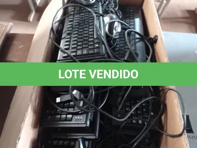 LOTE 366 - 01 LOTE COM VÁRIOS TECLADOS E MOUSES MARCAS E MODELOS DIVERSOS. (NO ESTADO) ATENÇÃO! FAZER A VISITAÇÃO ANTES DE ARREMATAR, NÃO SABEMOS SE FUNCIONA. LEILÃO NÃO TEM GARANTIA E NEM DEVOLUÇÃO, SUJEITO A POSSÍVEIS AVARIAS VISÍVEIS/OCULTAS E/OU AUSÊNCIA DE COMPONENTES.