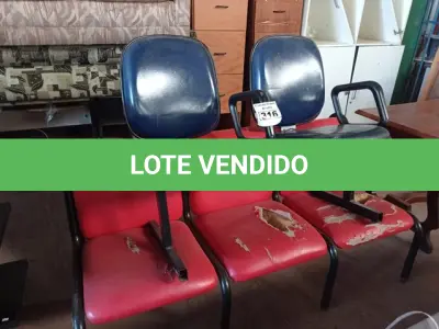 LOTE 316 - 02 LONGARINAS SENDO 01 DE 02 LUGARES. (NO ESTADO) ATENÇÃO! FAZER A VISITAÇÃO ANTES DE ARREMATAR, NÃO SABEMOS SE FUNCIONA. LEILÃO NÃO TEM GARANTIA E NEM DEVOLUÇÃO, SUJEITO A POSSÍVEIS AVARIAS VISÍVEIS/OCULTAS E/OU AUSÊNCIA DE COMPONENTES.