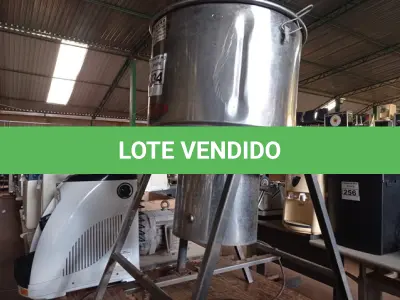 LOTE 334 - 01 DESCASCADOR DE BATATAS E 01 ESPUMADEIRA. (NO ESTADO) ATENÇÃO! FAZER A VISITAÇÃO ANTES DE ARREMATAR, NÃO SABEMOS SE FUNCIONA. LEILÃO NÃO TEM GARANTIA E NEM DEVOLUÇÃO, SUJEITO A POSSÍVEIS AVARIAS VISÍVEIS/OCULTAS E/OU AUSÊNCIA DE COMPONENTES.