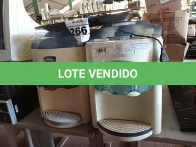 LOTE 266 - 02 PURIFICADORES DE ÁGUA E 04 BANDEJAS EM INOX. (NO ESTADO) ATENÇÃO! FAZER A VISITAÇÃO ANTES DE ARREMATAR, NÃO SABEMOS SE FUNCIONA. LEILÃO NÃO TEM GARANTIA E NEM DEVOLUÇÃO, SUJEITO A POSSÍVEIS AVARIAS VISÍVEIS/OCULTAS E/OU AUSÊNCIA DE COMPONENTES.