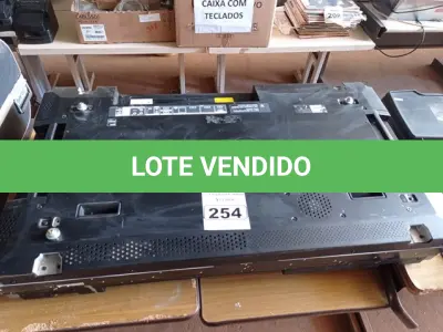 LOTE 254 - 02 MONITORES LG FLATROM 47WV30BS-B. (NO ESTADO) ATENÇÃO! FAZER A VISITAÇÃO ANTES DE ARREMATAR, NÃO SABEMOS SE FUNCIONA. LEILÃO NÃO TEM GARANTIA E NEM DEVOLUÇÃO, SUJEITO A POSSÍVEIS AVARIAS VISÍVEIS/OCULTAS E/OU AUSÊNCIA DE COMPONENTES.