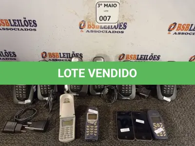 LOTE 007 - 01 LOTE COM VÁRIOS APARELHOS TELEFONE SEM FIO. (NO ESTADO) ATENÇÃO! FAZER A VISITAÇÃO ANTES DE ARREMATAR, NÃO SABEMOS SE FUNCIONA. LEILÃO NÃO TEM GARANTIA E NEM DEVOLUÇÃO, SUJEITO A POSSÍVEIS AVARIAS VISÍVEIS/OCULTAS E/OU AUSÊNCIA DE COMPONENTES.