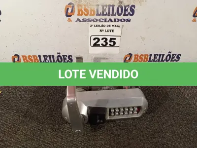 LOTE 235 - 01 FECHADURA ELETRÔNICA. (NO ESTADO) ATENÇÃO! FAZER A VISITAÇÃO ANTES DE ARREMATAR, NÃO SABEMOS SE FUNCIONA. LEILÃO NÃO TEM GARANTIA E NEM DEVOLUÇÃO, SUJEITO A POSSÍVEIS AVARIAS VISÍVEIS/OCULTAS E/OU AUSÊNCIA DE COMPONENTES.