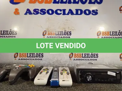 LOTE 022 - 01 SOM AUTOMOTIVO 2 EM 1 MARCA PIONEER, 03 CONTROLES REMOTO E 01 IRISCAN BOOK.  (NO ESTADO) ATENÇÃO! FAZER A VISITAÇÃO ANTES DE ARREMATAR, NÃO SABEMOS SE FUNCIONA. LEILÃO NÃO TEM GARANTIA E NEM DEVOLUÇÃO, SUJEITO A POSSÍVEIS AVARIAS VISÍVEIS/OCULTAS E/OU AUSÊNCIA DE COMPONENTES.