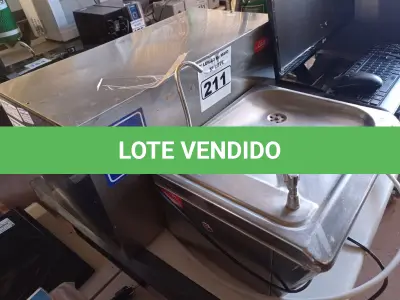 LOTE 211 - 01 BEBEDOURO DE PAREDE EM AÇO INOX MARCA LÍDER 127V. (NO ESTADO) ATENÇÃO! FAZER A VISITAÇÃO ANTES DE ARREMATAR, NÃO SABEMOS SE FUNCIONA. LEILÃO NÃO TEM GARANTIA E NEM DEVOLUÇÃO, SUJEITO A POSSÍVEIS AVARIAS VISÍVEIS/OCULTAS E/OU AUSÊNCIA DE COMPONENTES.