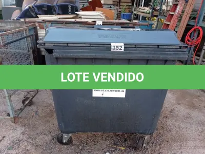 LOTE 352 - 01 CONTAINER PARA LIXO. (NO ESTADO) ATENÇÃO! FAZER A VISITAÇÃO ANTES DE ARREMATAR, NÃO SABEMOS SE FUNCIONA. LEILÃO NÃO TEM GARANTIA E NEM DEVOLUÇÃO, SUJEITO A POSSÍVEIS AVARIAS VISÍVEIS/OCULTAS E/OU AUSÊNCIA DE COMPONENTES.