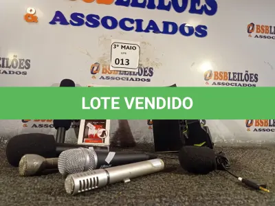 LOTE 013 - 06 MICROFONES DIVERSOS ,01 FONE DE OUVIDO MULTILASER E 01 CAIXA WALDMAN PASSIVA. (NO ESTADO) ATENÇÃO! FAZER A VISITAÇÃO ANTES DE ARREMATAR, NÃO SABEMOS SE FUNCIONA. LEILÃO NÃO TEM GARANTIA E NEM DEVOLUÇÃO, SUJEITO A POSSÍVEIS AVARIAS VISÍVEIS/OCULTAS E/OU AUSÊNCIA DE COMPONENTES.